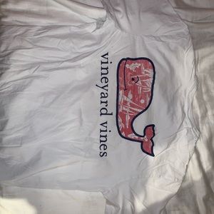 Vineyard Vines T shirt. Adult size Small.